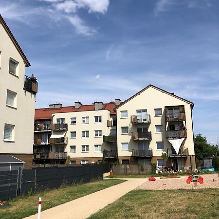 Urocze Mieszkanie Z Ogrodkiem I Bezplatny Parking Breslau Exterior foto